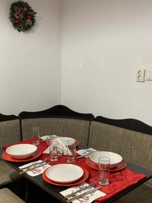 Pensiunea Valea Susitei, Ciubar, Sauna, Atv, Safarii Jepp Offroad Ghid Turistic, Climbing, Rafting, Paragliding Târgu Jiu Εξωτερικό φωτογραφία